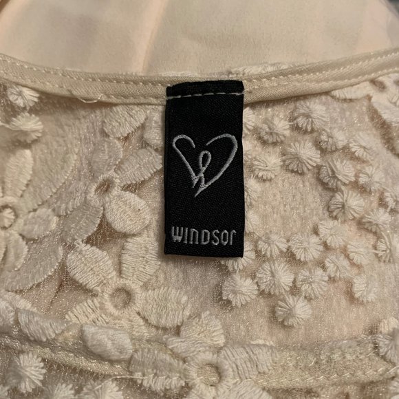 Women's cream WIndsor size Medium dress - Picture 3 of 4